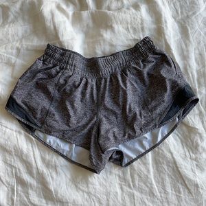 Lululemon | Hotty Hit Low-Rise Lined Short 2.5” | Grey | Size 6
